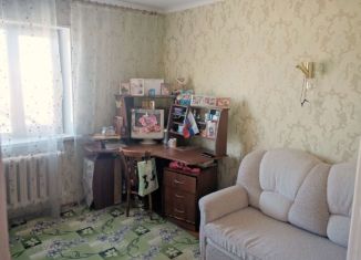Продажа 4-комнатной квартиры, 65 м2, Елизово, улица Виталия Кручины, 28