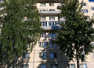 3-комнатная квартира в аренду, 64 м2, Санкт-Петербург, улица Ивана Фомина, 13к1, муниципальный округ Сергиевское