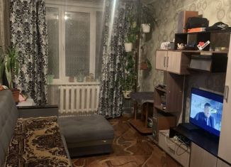 Продам 2-ком. квартиру, 40 м2, Пыталово, Белорусская улица, 18