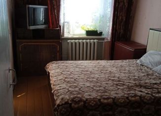 2-комнатная квартира в аренду, 47 м2, Луга, проспект Кирова, 68к1