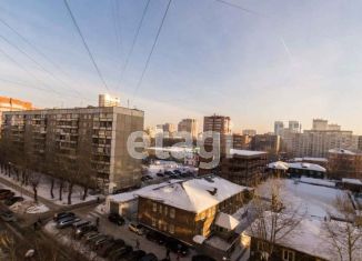 Продается четырехкомнатная квартира, 76 м2, Новосибирск, улица Ольги Жилиной, 31, метро Маршала Покрышкина