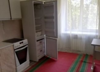 Сдача в аренду 2-ком. квартиры, 45 м2, Усолье-Сибирское, улица Розы Люксембург, 3