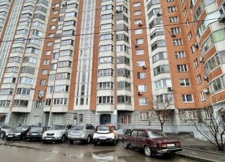 Сдается в аренду двухкомнатная квартира, 64 м2, Москва, Рабочая улица, 33, Рабочая улица