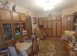 Продаю двухкомнатную квартиру, 44.3 м2, Новгородская область, микрорайон Городок, 10