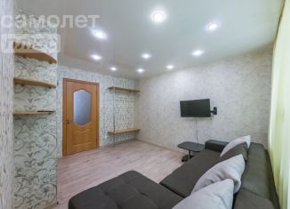 Продаю двухкомнатную квартиру, 43.2 м2, Екатеринбург, Донбасская улица, 16, метро Уралмаш