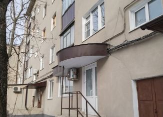 Продается однокомнатная квартира, 32.7 м2, Курская область, улица Радищева, 40