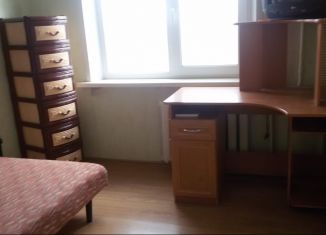 Сдается 2-комнатная квартира, 56 м2, Смоленская область, улица Нахимова, 16