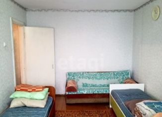 Продается двухкомнатная квартира, 44.2 м2, Кемеровская область, проспект Ленина, 30
