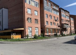 Аренда четырехкомнатной квартиры, 150 м2, Владикавказ, улица Леонова, 8к4, 2-й микрорайон