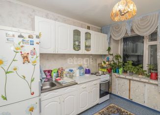 Продажа трехкомнатной квартиры, 61.5 м2, Тюменская область, улица Газовиков, 6