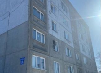 Сдам 2-комнатную квартиру, 54 м2, Мыски, улица Гагарина, 9