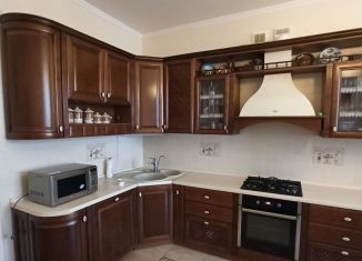 Продажа трехкомнатной квартиры, 155 м2, Ростовская область, Петровская улица, 29-6