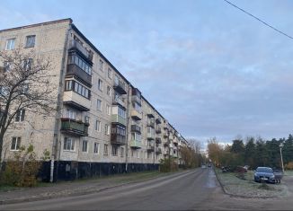 Продается 2-комнатная квартира, 44.2 м2, Сясьстрой, улица Петра Лаврова, 4