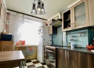 Продам четырехкомнатную квартиру, 60 м2, Омская область, улица Рокоссовского, 16к2