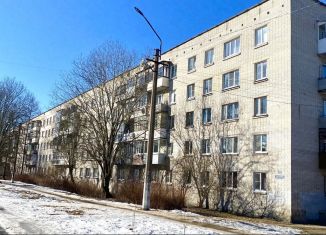 Продается трехкомнатная квартира, 62.2 м2, Шлиссельбург, улица Малоневский Канал, 9