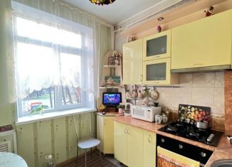 Продам трехкомнатную квартиру, 81.4 м2, Азов, проспект Зои Космодемьянской, 88