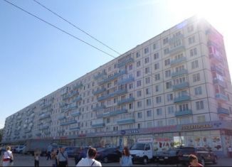 Двухкомнатная квартира на продажу, 45 м2, Санкт-Петербург, проспект Большевиков, 21, метро Улица Дыбенко