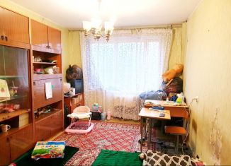 Продам 2-комнатную квартиру, 52 м2, Псковская область, Коммунальная улица, 52