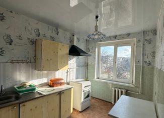 Продается двухкомнатная квартира, 50 м2, Краснодарский край, улица Луначарского, 102