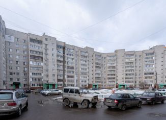 Продается 2-ком. квартира, 49.6 м2, Ярославль, проспект Фрунзе, 79, Фрунзенский район
