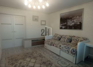 Продается трехкомнатная квартира, 65 м2, Екатеринбург, улица Фурманова, 35, улица Фурманова