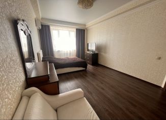 1-комнатная квартира в аренду, 40 м2, Краснодар, улица имени Жлобы, 139