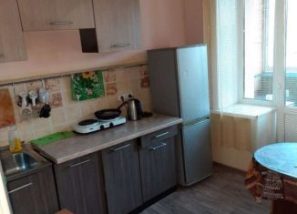 Сдается в аренду 2-ком. квартира, 50 м2, Белогорск, улица Кирова