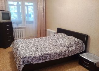 Однокомнатная квартира в аренду, 36 м2, Щёкино, улица Лукашина, 24