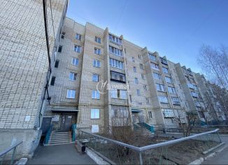 Продается 2-ком. квартира, 51 м2, Курган, улица Макаренко, 96к2, жилой район Восточный