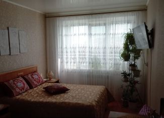 2-комнатная квартира на продажу, 46 м2, посёлок городского типа Красногорский, улица Лермонтова, 5
