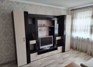 Сдам 3-ком. квартиру, 58 м2, Керчь, улица Горького, 25