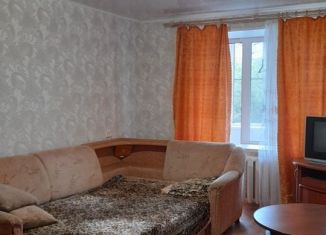 Сдается 1-ком. квартира, 35 м2, Челябинск, улица Блюхера, 85, Советский район