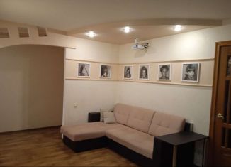 Сдам 2-комнатную квартиру, 55 м2, Волгоград, Рабоче-Крестьянская улица, 61