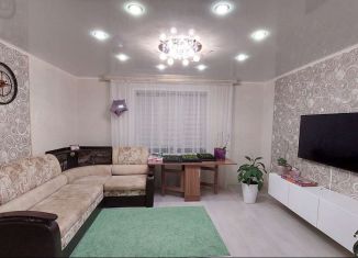 Продам 2-комнатную квартиру, 60.1 м2, поселок городского типа Алексеевское, Просторная улица, 33