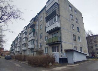 Продам однокомнатную квартиру, 30 м2, Ломоносов, Красноармейская улица, 35А