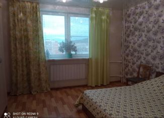 Сдам в аренду двухкомнатную квартиру, 60 м2, Челябинская область, улица Богдана Хмельницкого, 64