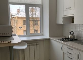 Сдаю в аренду 2-комнатную квартиру, 50 м2, Санкт-Петербург, проспект Елизарова