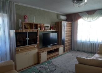 Продается 4-комнатная квартира, 73 м2, Отрадный, Советская улица, 106