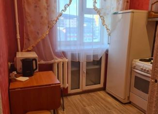 Сдается в аренду двухкомнатная квартира, 42 м2, Магаданская область, улица Дзержинского, 21