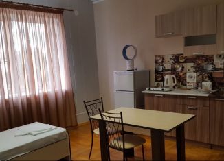 2-ком. квартира в аренду, 45 м2, поселок Кучугуры, улица Ленина, 59