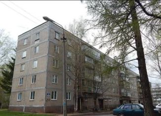 Продаю 2-ком. квартиру, 42.3 м2, Пикалёво, 6-й микрорайон, 34