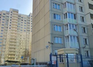 Однокомнатная квартира в аренду, 36 м2, Санкт-Петербург, улица Бадаева, 8к1, метро Новочеркасская