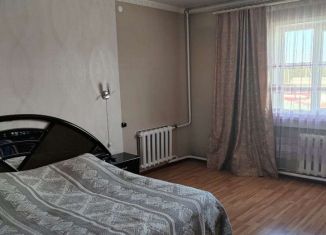 Продается двухкомнатная квартира, 42 м2, поселок городского типа Новоорловск