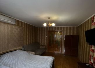 Аренда двухкомнатной квартиры, 55 м2, Севастополь, улица Павла Корчагина, 56