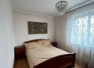 Сдается 2-комнатная квартира, 54 м2, Красноярск, Новосибирская улица, 33