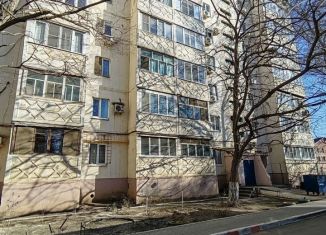 Продается 2-комнатная квартира, 62.3 м2, Астрахань, Магистральная улица, 36