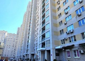 Продам 2-ком. квартиру, 70 м2, Ростовская область, улица Народного Ополчения, 213