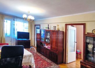 Продается 3-комнатная квартира, 50 м2, Калужская область, улица 70 лет Великого Октября, 6