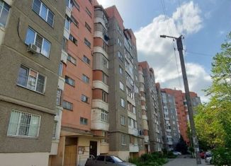 Продаю однокомнатную квартиру, 39 м2, Нальчик, улица Тарчокова, 58, район Горная