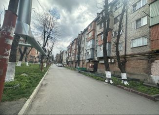 Сдача в аренду двухкомнатной квартиры, 50 м2, Северная Осетия, проспект Коста, 296